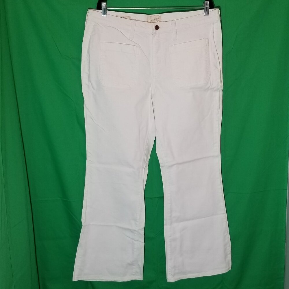 Universal‎ Thread Womens Sze16R White Flare Jeans Y2K Bell Bottoms Hippie Retro